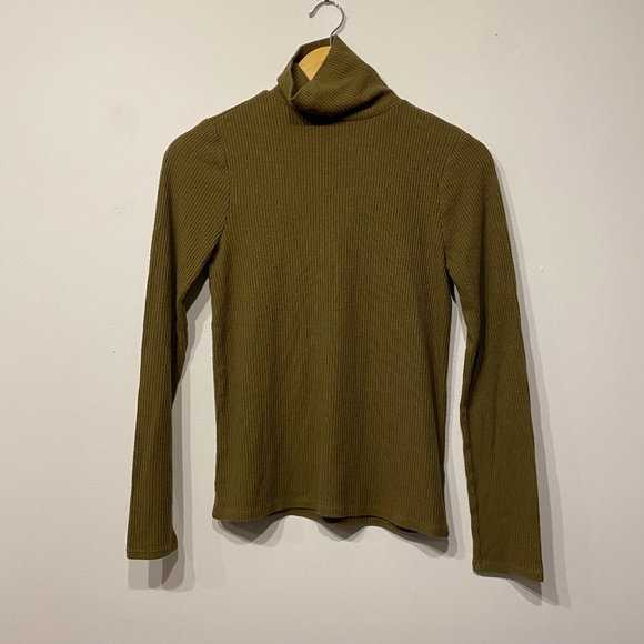 Faherty Legend Green Ribbed Turtleneck Long Sleeve Top - Picture 1 of 4
